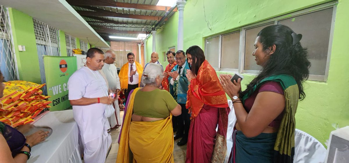 ManojGu10100891's tweet photo. Pleasd 2 visit Bhaktivedanta Children’s Home-Wattala &amp; meet childrn greeting us with somuch love.Feel contented 2 take care of their ration needs 4 few months thru assistance frm LIOC &amp; Indian CEO Forum.Happy 2 see them in caring hands of ISKCON.May their smiles never fade away https://t.co/fl23vtQrww