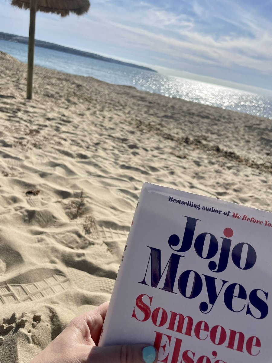 sarajmak's tweet photo. Thank you @jojomoyes just what I needed for escapism in #Mallorca ❤️ https://t.co/ako0lgFA1V