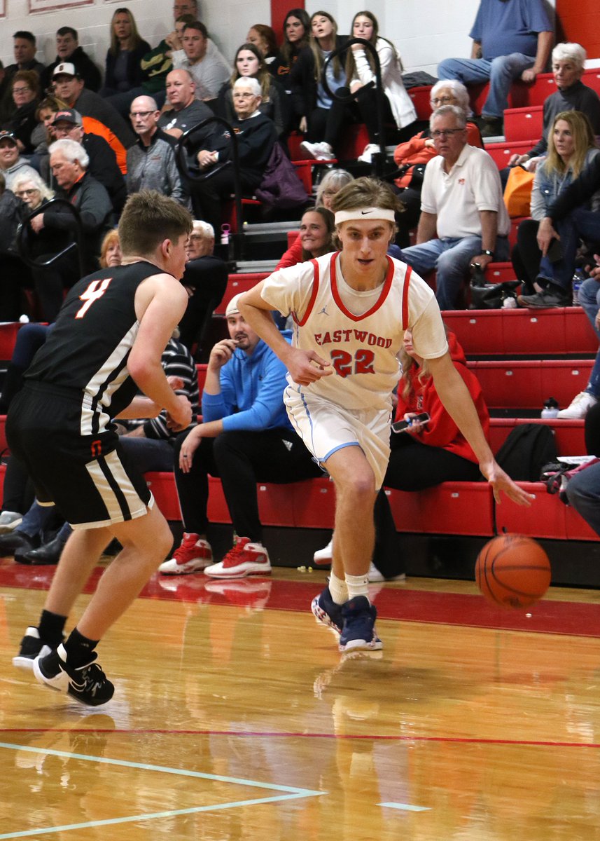 eastwoodhoops's tweet photo. Our next senior of the day is Quinten Farmer. Quinten is everyone's favorite teammate and has the leagues best celebrations. Thanks for all you've done for the program Quinten!

Senior night tonight vs OG, come support the Eagles seniors in their last home game 🦅🏀 https://t.co/o7GshwkEuR