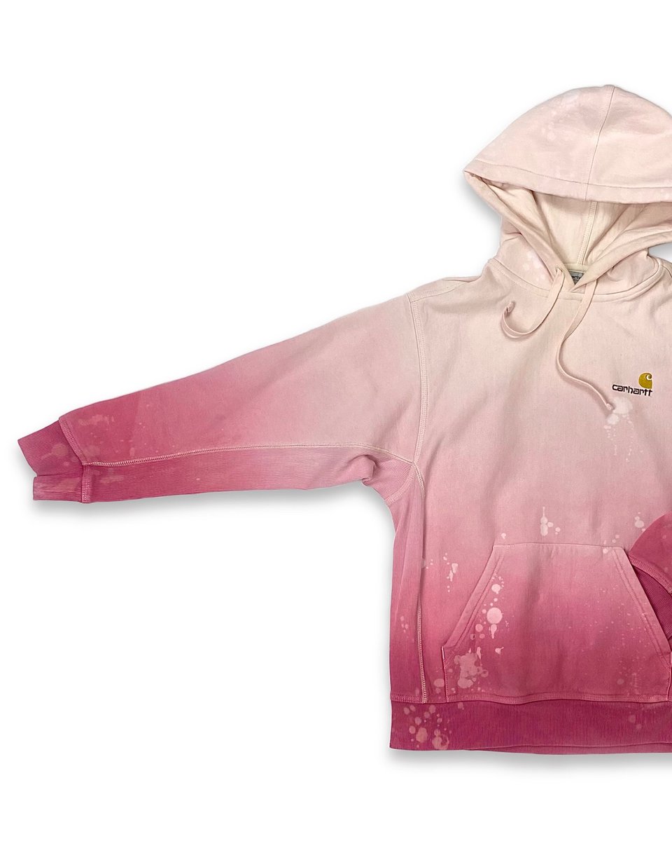 itsmlcka's tweet photo. Happy valentines, hoodie dropping soon🫶🏼🌸 https://t.co/dED6C5ZdQU