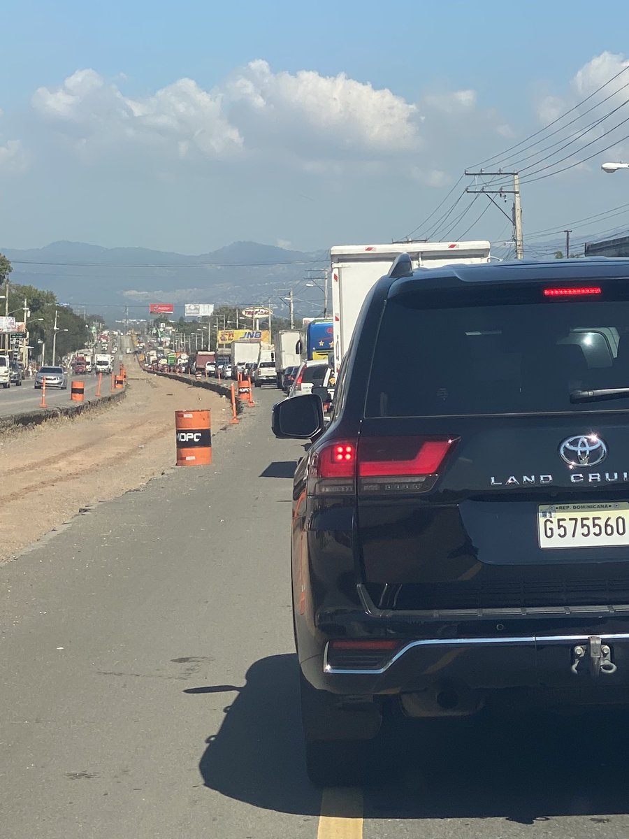 arqrandy1's tweet photo. Tramo La Vega Santiaago antes de llegar a entrada aeropuerto Cibao https://t.co/OTcLzoUWZe