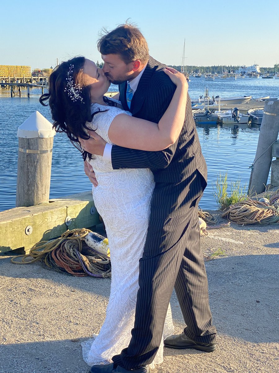 AMWatsonAuthor's tweet photo. Happy Valentine's Day to the love of my life. ❤️ @boatsandgoat https://t.co/aWBf8BTfBB