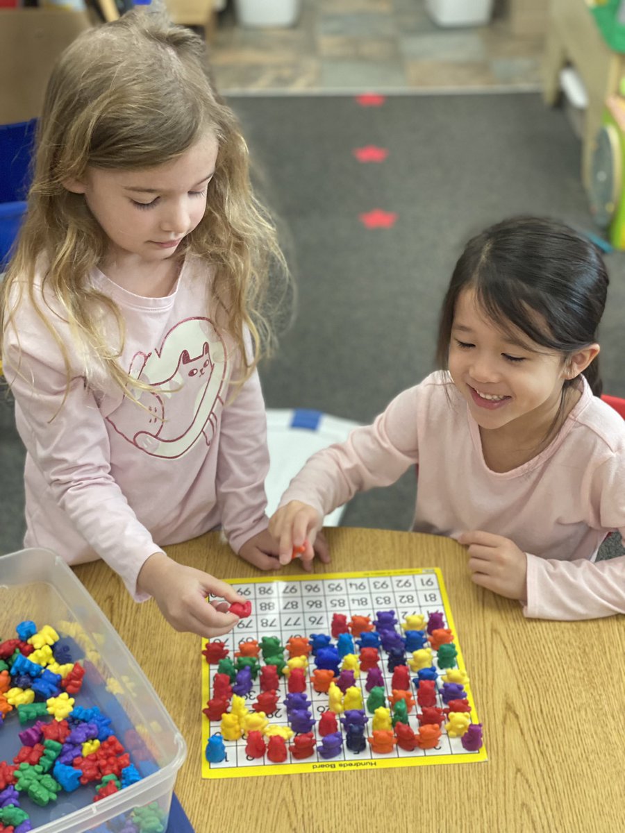 WCDS_Lower's tweet photo. 100 days to ❤️ learning! Happy Valentine’s Day and 100th day of school! #WCDSPreKindergarten #WCDSKindergarten https://t.co/BouwX08U9a