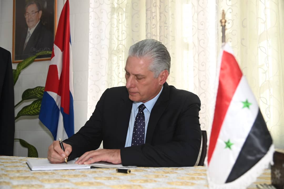 Para Siria todo el amor, la amistad y la solidaridad. Así le ratifiqué esta mañana a su embajador en #Cuba, Ghassam Obeid, a quien reiteramos la disposición de ayudar en todo lo que podamos. En nombre de nuestro pueblo firmé el Libro de condolencias abierto en la Embajada.