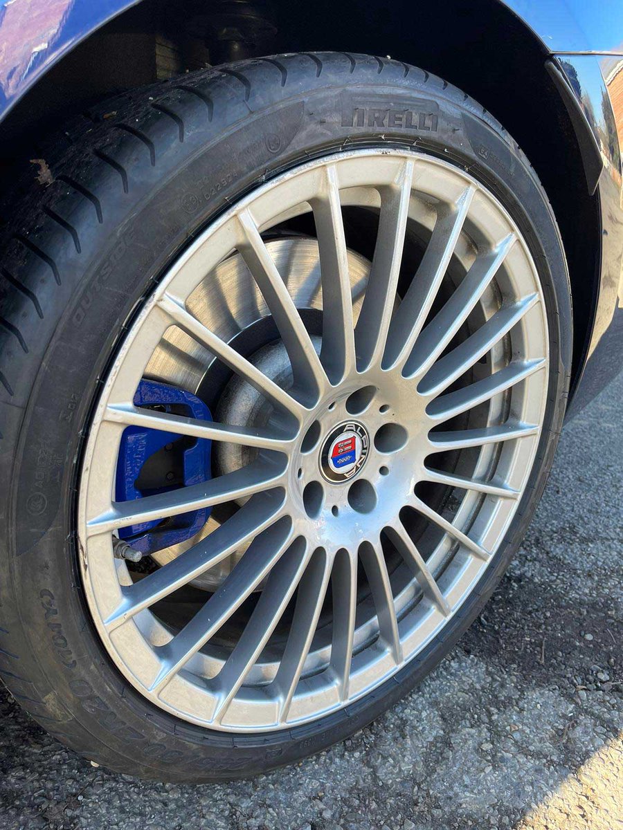 BushTyres's tweet photo. This rare and exclusive @ALPINA_GmbH D5 S came into our Horncastle branch for a new pair of 295/30ZR20 @Pirelli #Pzero, @BMW_UK * marked tyres. Read more: https://t.co/d2w7KiGK7C
#alpina #alpinaautomobiles #alpinad5s #pirellipzero #pirelli https://t.co/z0Iulbwp8a