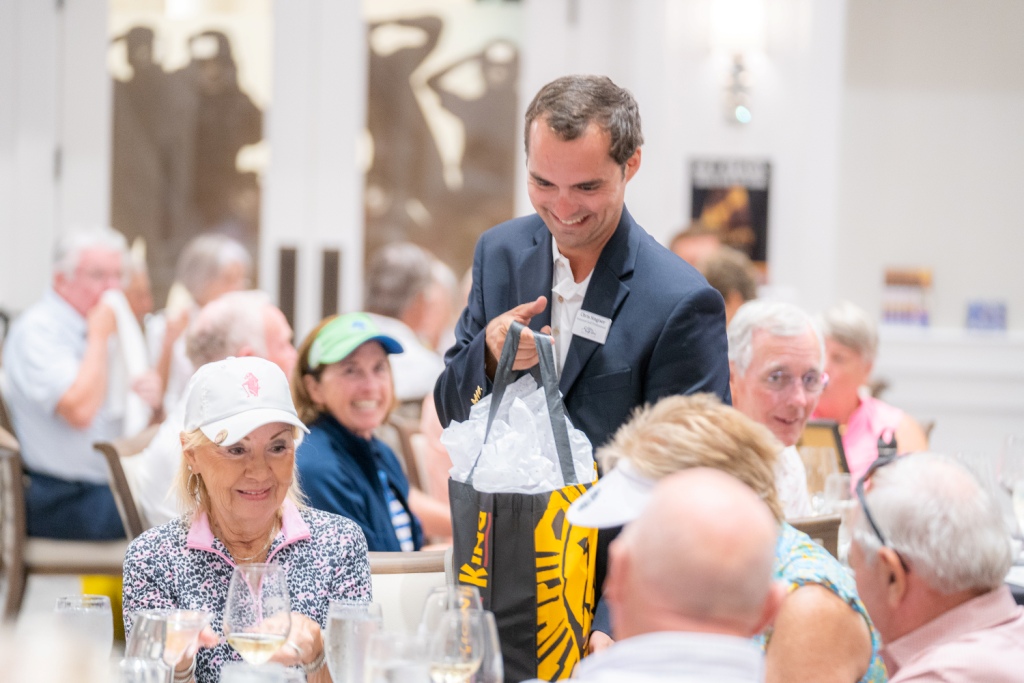 We LOVE what we do because of members like YOU! Happy Valentine's Day from the Shadow Wood team #swcc #shadowwood #happyvalentinesday #lovewhereyouwork #lovewhatyoudo