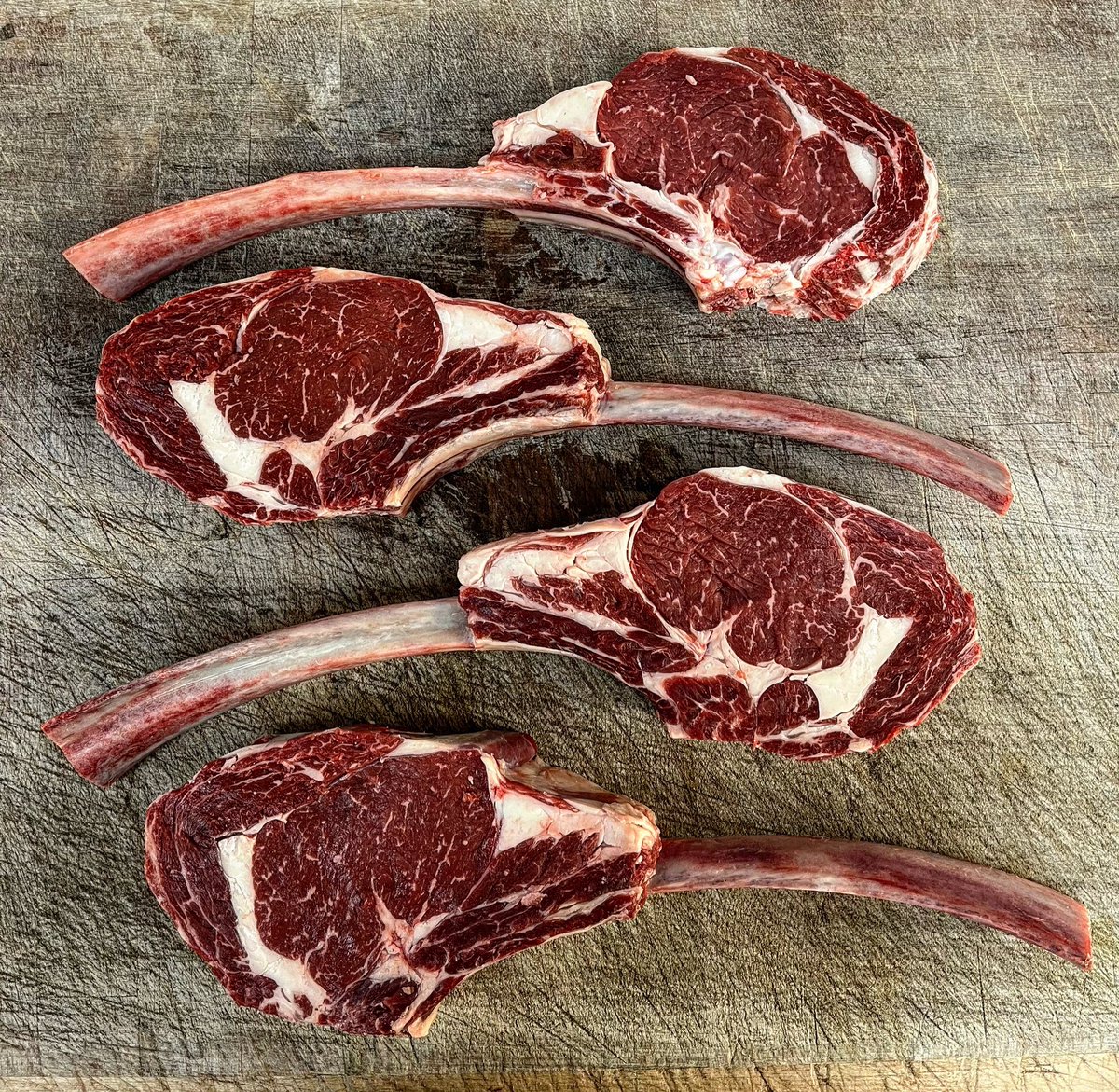 goddardsbutcher's tweet photo. Beautiful 35 Day Dry-Aged Norfolk Tomahawks🇬🇧🥩🔪

#steak #foodporn #properbutcher https://t.co/3EBEp9ezkU