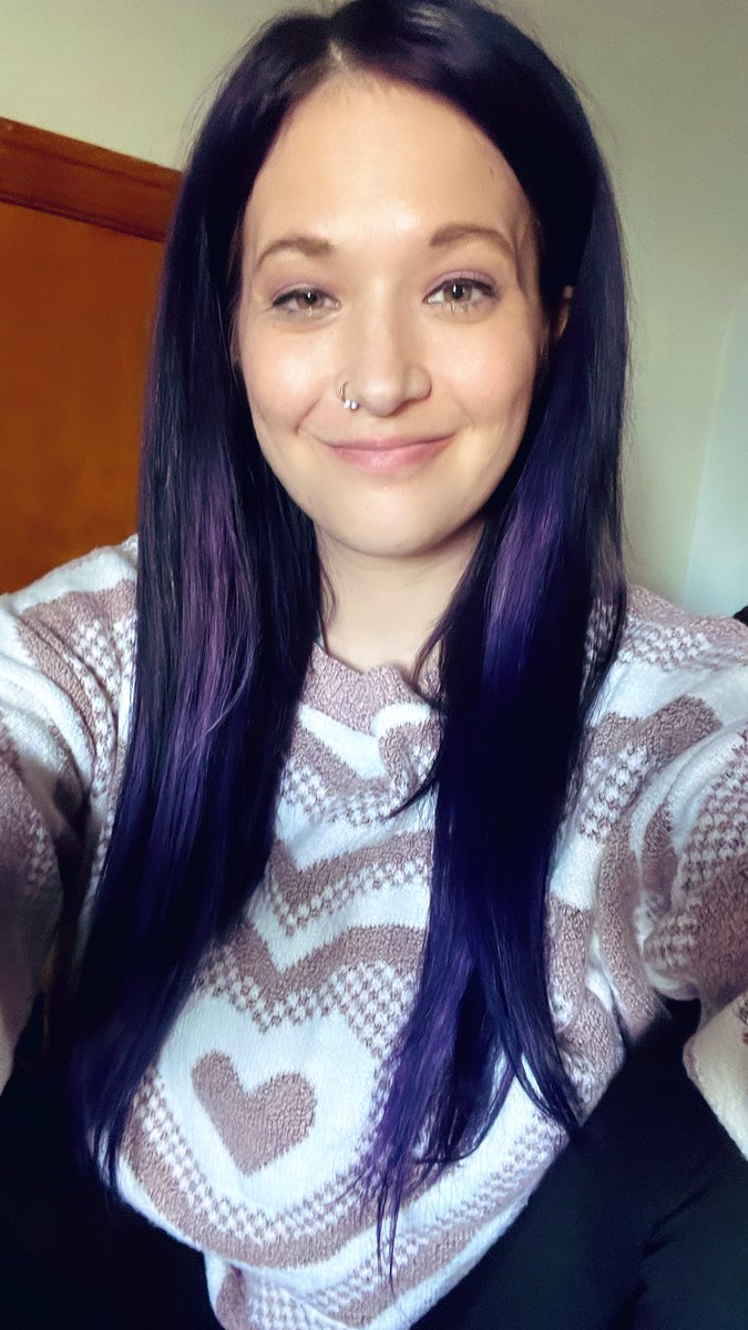 Happy Valentine’s Day my lovies 💜💜💜 spread extra love today!🤗