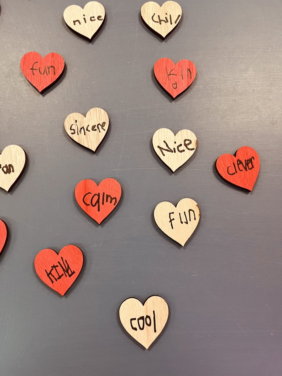 Happy Valentine’s Day! ♥️ Students wrote one word for each EA/teacher in our program. Students loved getting to pick who they got to write about. Spreading the love today and every other day. 💕
#HappyValentinesDay <a href="/Surrey_Schools/">Surrey Schools</a> <a href="/NorthSurreySec/">North Surrey Sec</a>