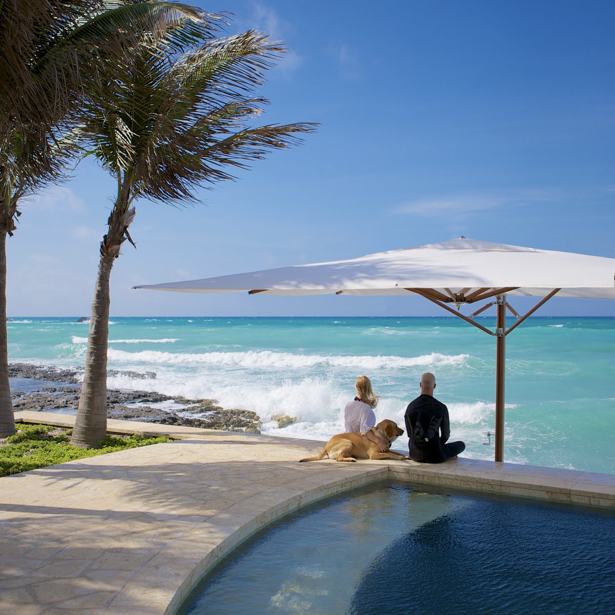 Wishing you the most romantic moment beneath the shade today. Love is in the air! ❤️ ​
​
#ValentinesDay #Tuuci #Tuucishade #borninmiami #livingworldwide #parasol #umbrella #love #friendship #happiness #celebratelove #romance #luxury #couplegoals #luxurydesign