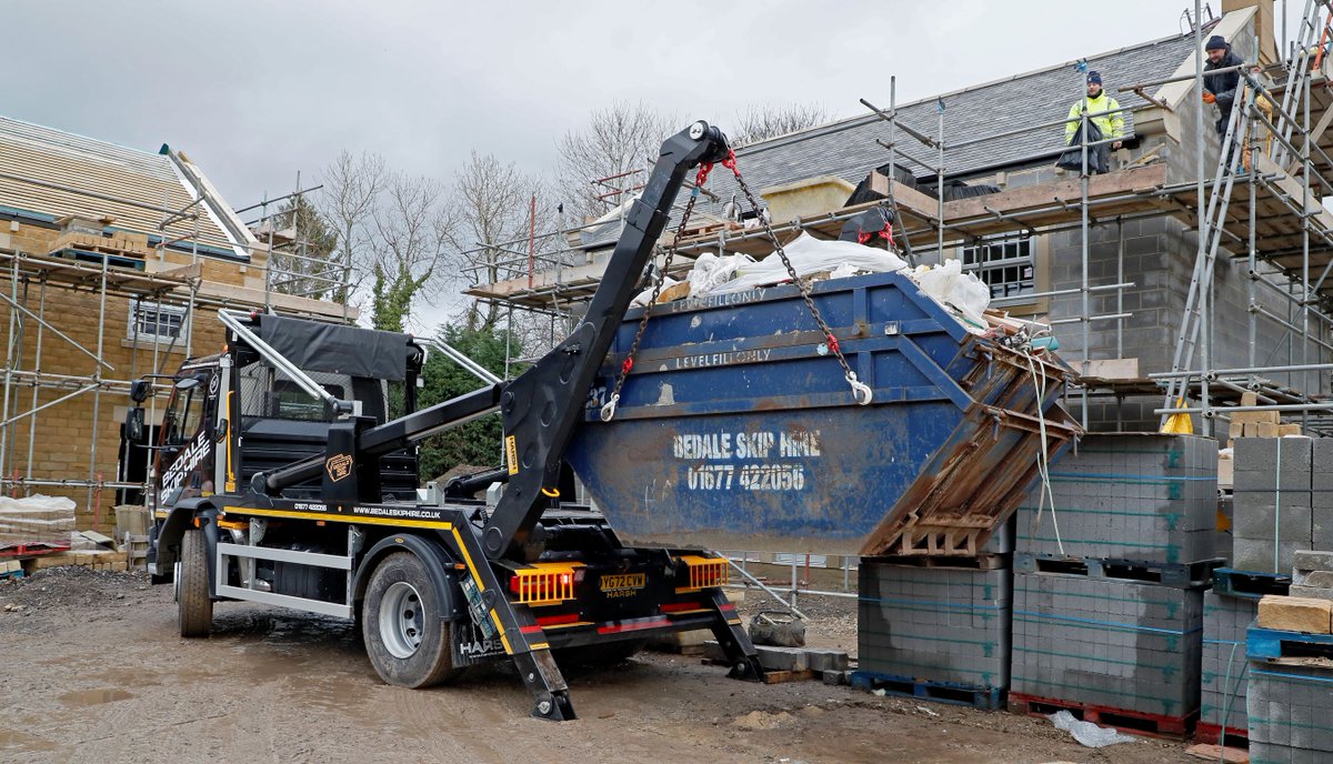 A great photo of a recent skip exchange with the Harsh HS14T Skiploader in Bedale.

#Harsh #Skiploader #Waste
