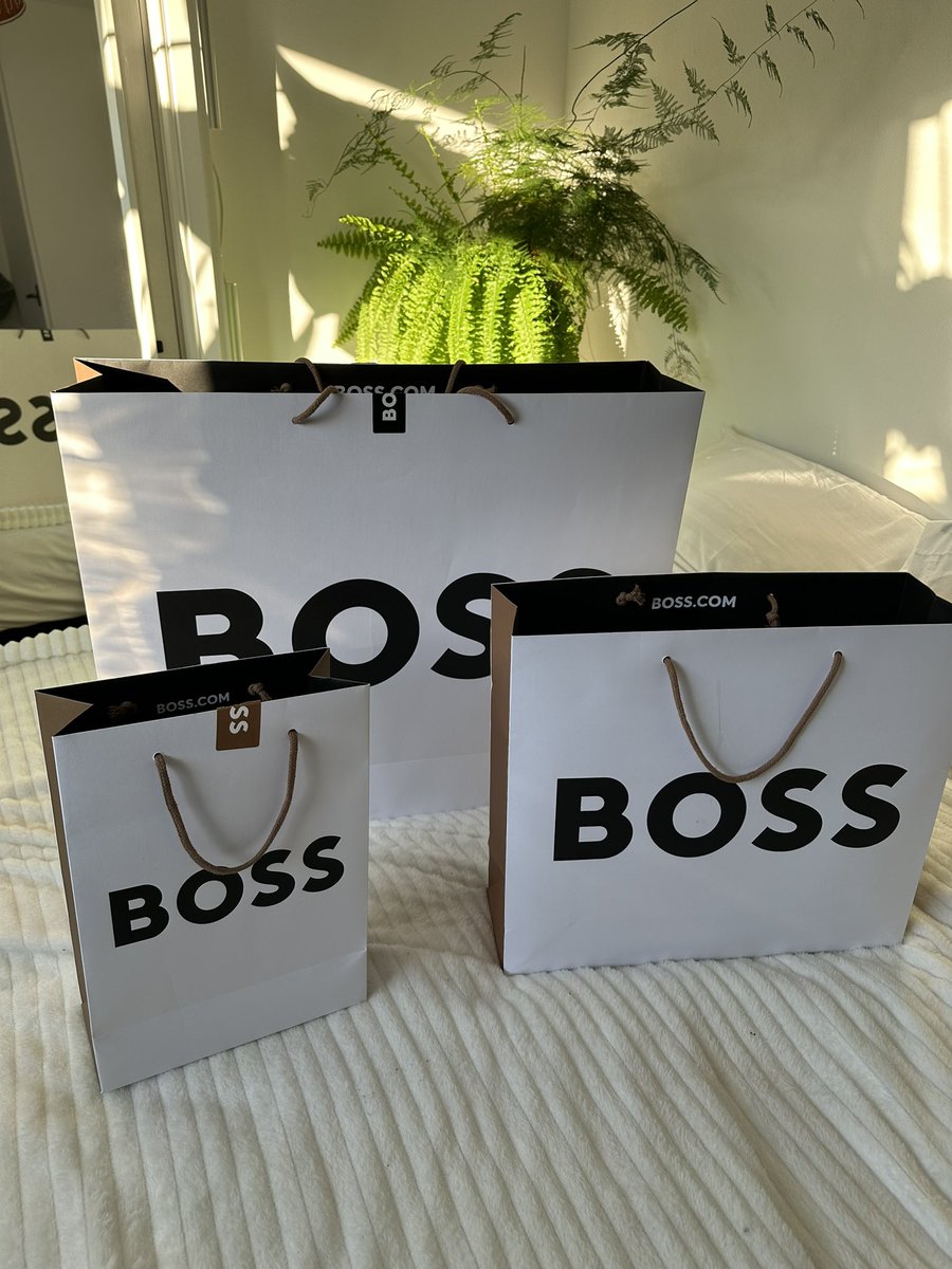 Mr_Jewitt's tweet photo. You feel like a #boss when you wear @HUGOBOSS .. got a Boss family growing here 😏 https://t.co/4oBfVbZrbI