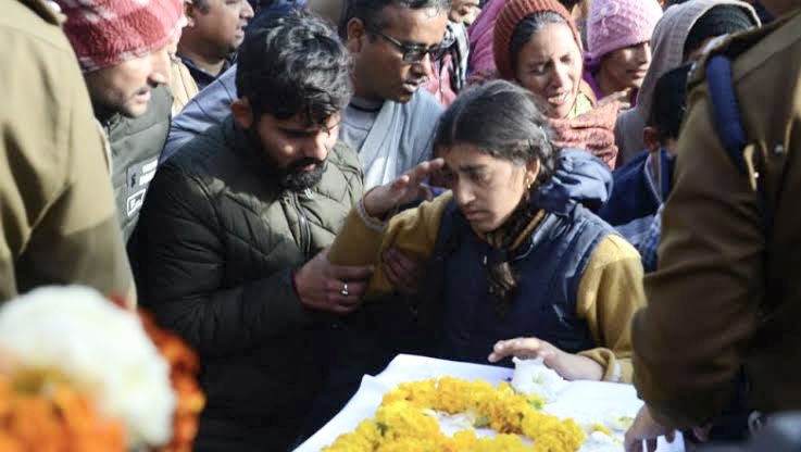 nagpurkabeta's tweet photo. Never forgive, Never forget.
#PulwamaAttack #BlackDayForIndia https://t.co/4XZa2Fwdpd