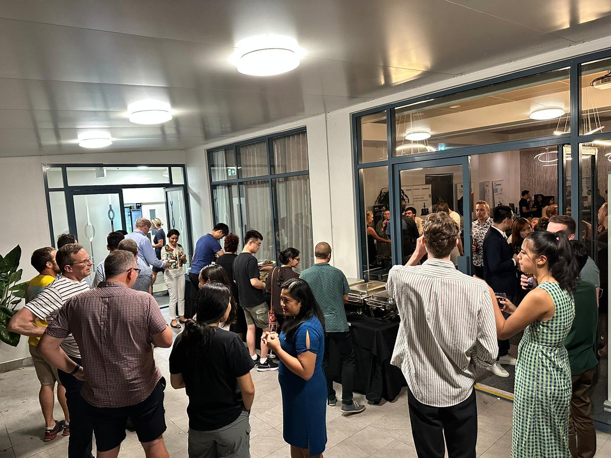 ANZebrafish's tweet image. Although weather was not completely on our side, we had an amazing dinner and after dinner social events @ANZebrafish ! @aj12aj and @vicky__tan certainly enjoying themselves! Looking forward to our final day of amazing talks and networking! #21stANZmeeting