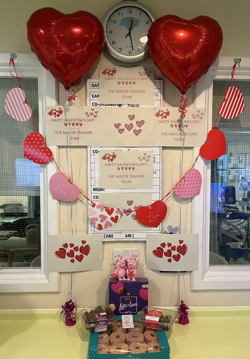Sharing the love on Major Trauma Ward today! A little something to say Thank you to the staff &amp; to remind them we care! 

💗❤️💕💌Happy Valentines Day! 💌💕❤️💗
Take care of each other! 

#majortrauma #love #ValentineDay