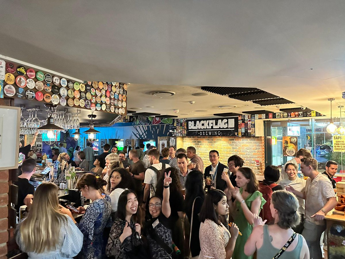 ANZebrafish's tweet image. Although weather was not completely on our side, we had an amazing dinner and after dinner social events @ANZebrafish ! @aj12aj and @vicky__tan certainly enjoying themselves! Looking forward to our final day of amazing talks and networking! #21stANZmeeting