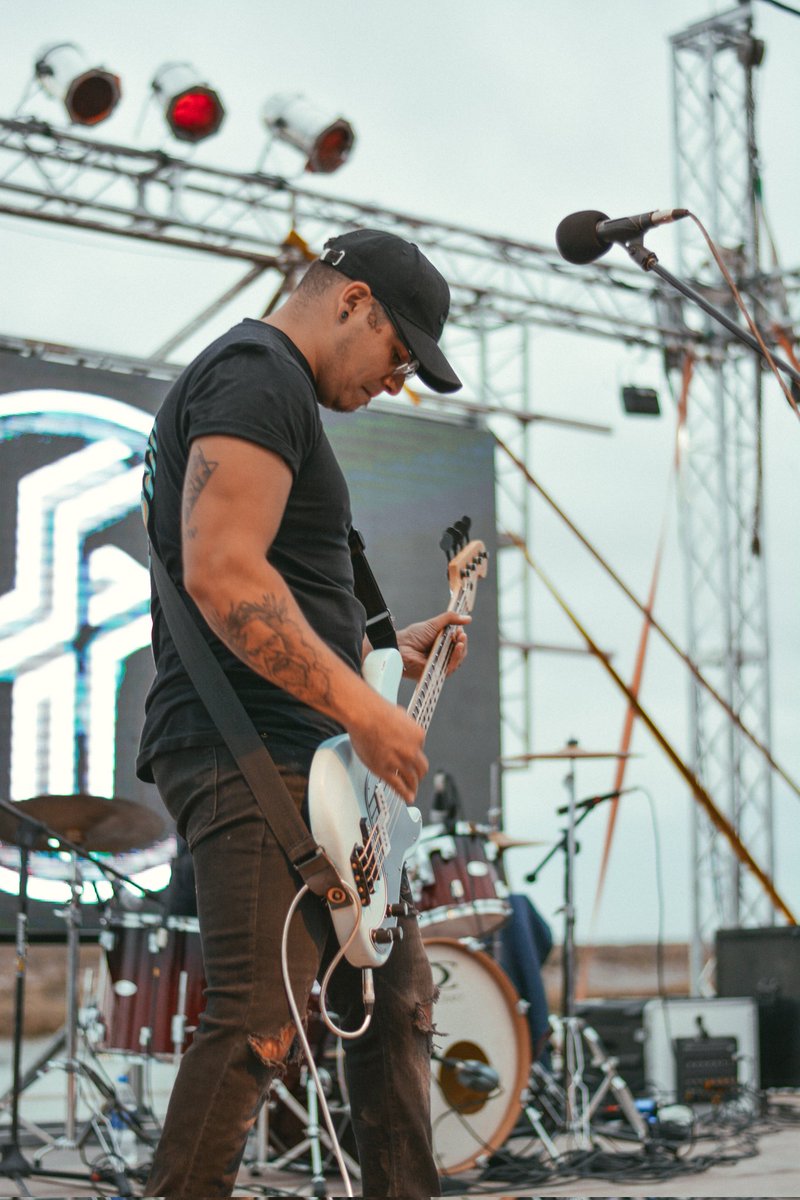 FenecerOficial's tweet photo. Les mostramos algunas pics de lo que fue la tocada el Domingo en "La fiesta del Río" 🌊🥊💣

La pasamos genial, gracias a todos por el aguante 💪🏼

¡Gracias  @MuniRawson por la invitación!

Después les vamos a estar mostrando algunas más 😏🤙🏼 https://t.co/9zVBvM8lMt