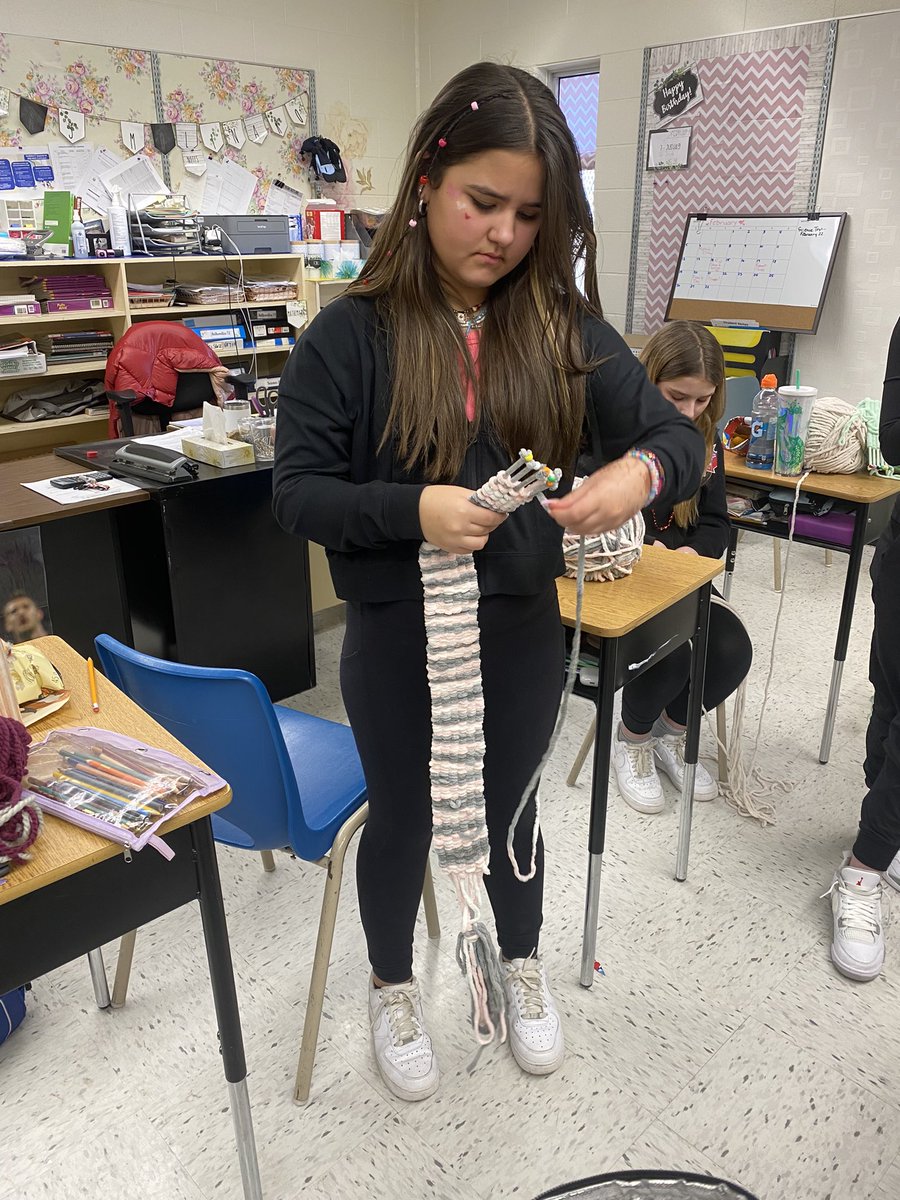 fsl_HWCDSB's tweet photo. Ceintures fléchées @HWCDSB @stclces https://t.co/A4eYPrrEe4