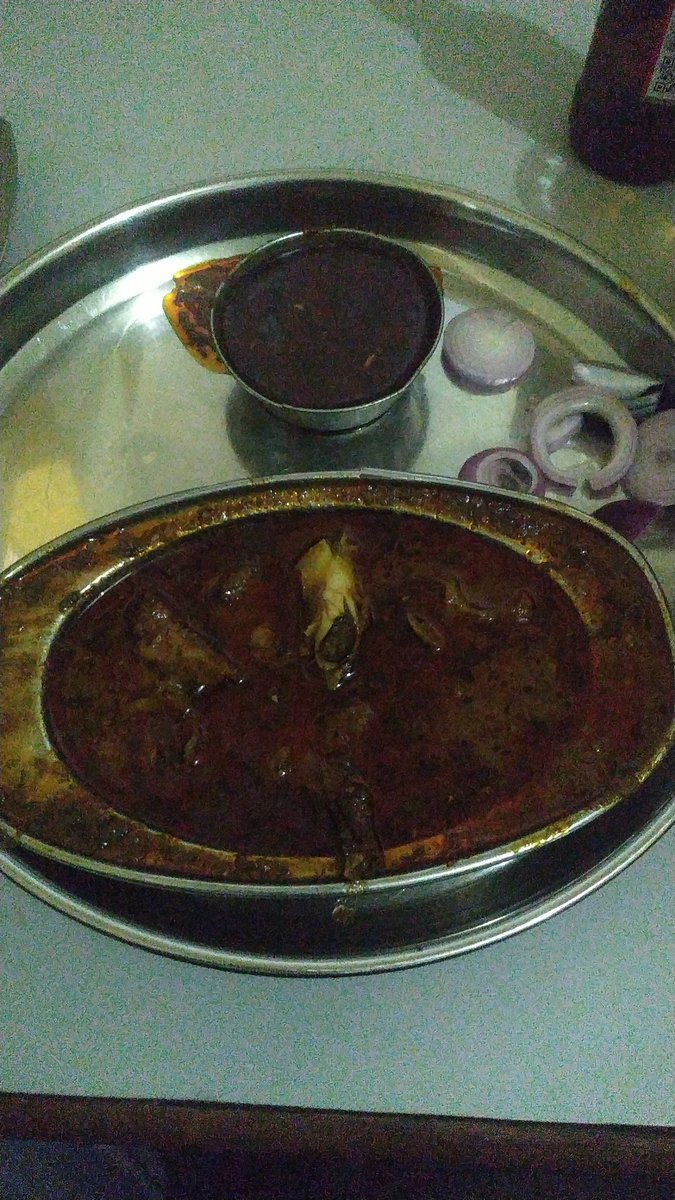 ItsVishwajeet's tweet image. #gopal #udgir #muttoncurry अप्रतिम सोबत जर एक थंड बीयर असेल....