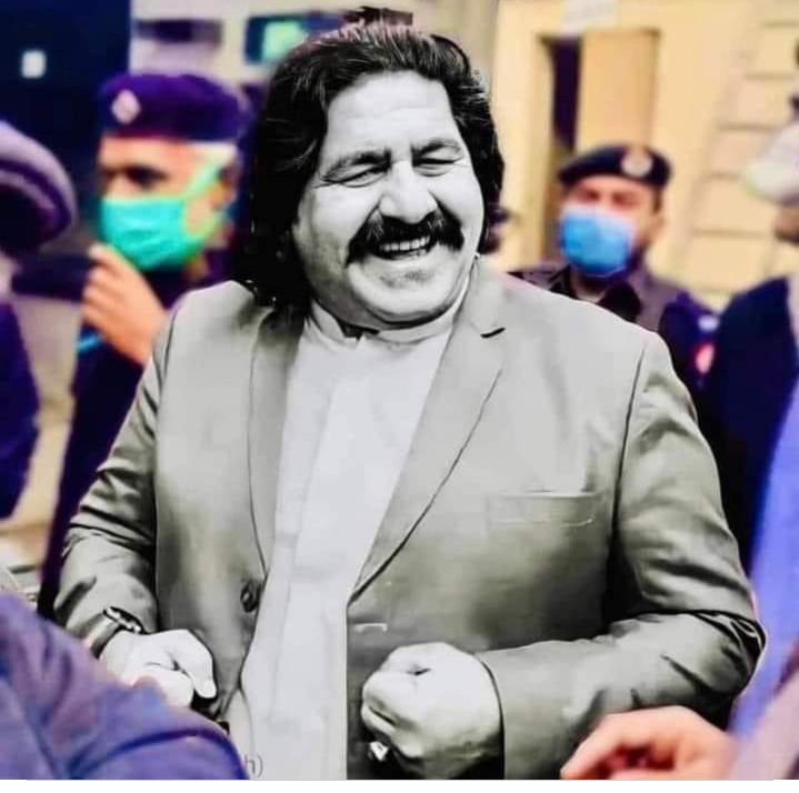 ASADJASM's tweet image. Eventually, ALi Wazir was released after a 26-month wait. Thank you to everyone who spoke out for him despite being threatened and silenced. He didn't plead for Bajwa's pity; instead, he stood tall. #AliWazirReleased