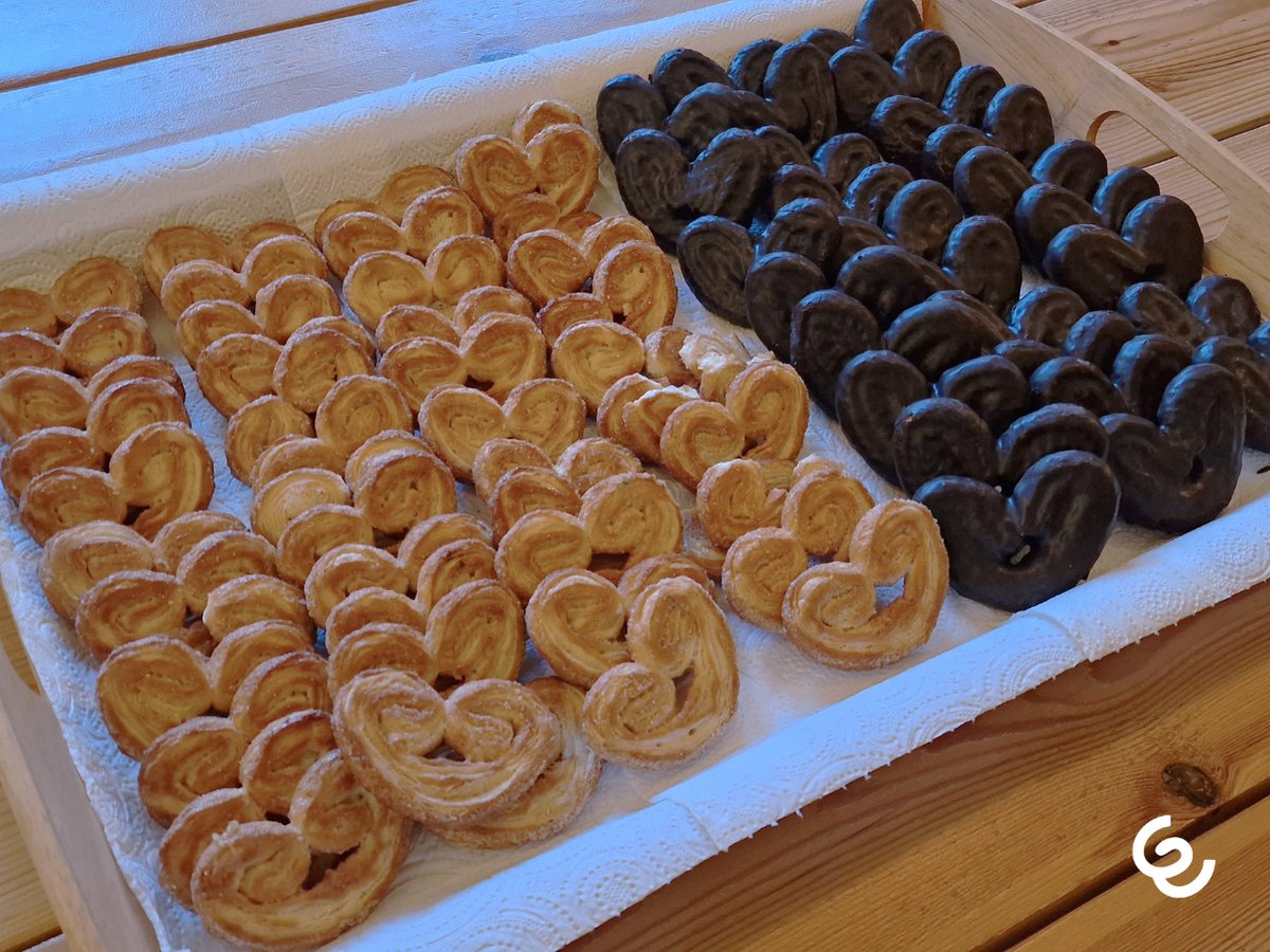 enreach_es's tweet photo. No es ningún secreto que #LoveWorksWonders 💜. ¿Nuestro planazo para #SanValentin? Compartir palmeritas 🍫 e intercambiar Kudo Cards en la office 💌.

#FelizSanValentin #DiadeSanValentin #ValentinesDay #Enreach #Enreachers #CreateContactMagic https://t.co/36YVWLD4N5