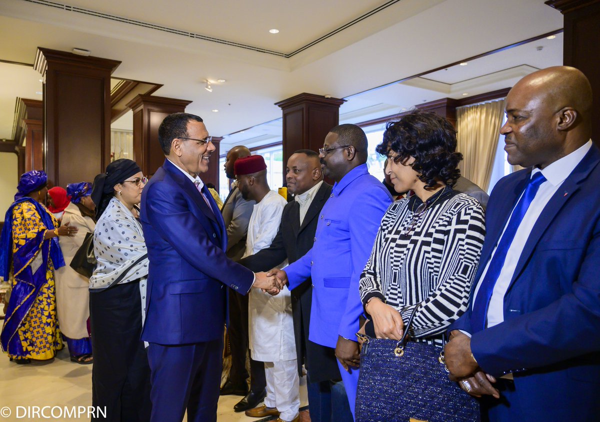 PresidenceNiger's tweet photo. Le Président de la République S.E.M @mohamedbazoum est arrivé cet après-midi à Bruxelles, où il entreprend une visite de travail de 48h sur Invitation du Président du Conseil Européen M.@eucopresident. https://t.co/t3o6tgkpPy