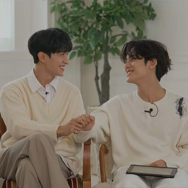 do0kyeom's tweet photo. If you wanna know how soft dokyeom's touch is .. ask kim mingyu (respectfully) https://t.co/Paql7wyYo5