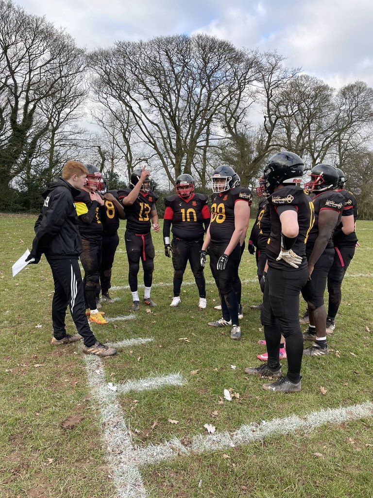 Will_Nicho's tweet photo. Sunday marked the end of the BUCS season for us at the crusaders. Not quite the season we hoped but still super impressed with the offence this year. Looking forward to some friendly scrimmage and varsity to come. A good Super Bowl night to finish as well @KeeleCrusaders_ 🟡🔴⚫️ https://t.co/2naZhjsny0