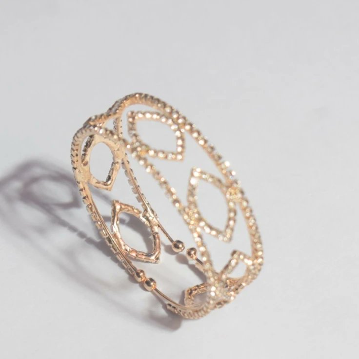 shinzocart's tweet image. Stylish Rose-gold Bracelet for Girls 
249/- Only.
.
Free Delivery
Cash On Delivery Available 
10 Days Return 
.
Follow us @shinzocart
#bracelets #goldbangles
#shinzocart #metal #anni 
#bangle #girlsbangle
#modernbracelet
#viral #viralpics
#rosegoldbracelet 
#gold #goldcolor