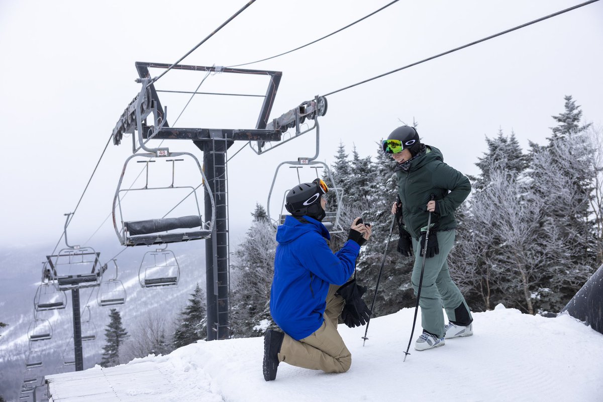 Sugarbush_VT's tweet photo. Happy Valentine’s Day!❤️🥰 Come grab a $25 lift ticket &amp; hit the slopes with your sweetheart🏂⛷️ We are 100% OPEN with 111 trails, 484 skiable acres, 3 inches of fresh snow overnight, Slide Brook’s spinning &amp; sunny skies expected all afternoon!https://t.co/jZ6MSiol00 #MySugarbush https://t.co/KYBQp7Gc4f
