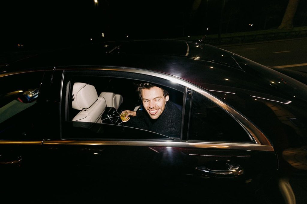 hsdaily's tweet photo. Harry via Instagram:

“Brits, February 2023.” https://t.co/JjI5TQhump