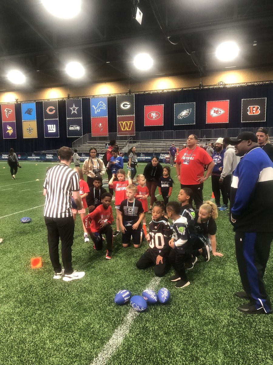 keithelias20's tweet photo. Photos from SB LVII including pics from our Family and Football event partnering with @AllProDad #NFLdads https://t.co/WmVJqXolIz