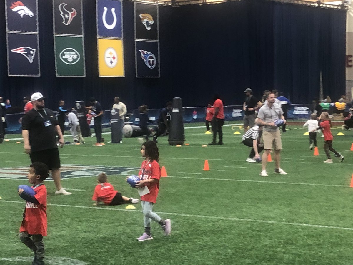 keithelias20's tweet photo. Photos from SB LVII including pics from our Family and Football event partnering with @AllProDad #NFLdads https://t.co/WmVJqXolIz