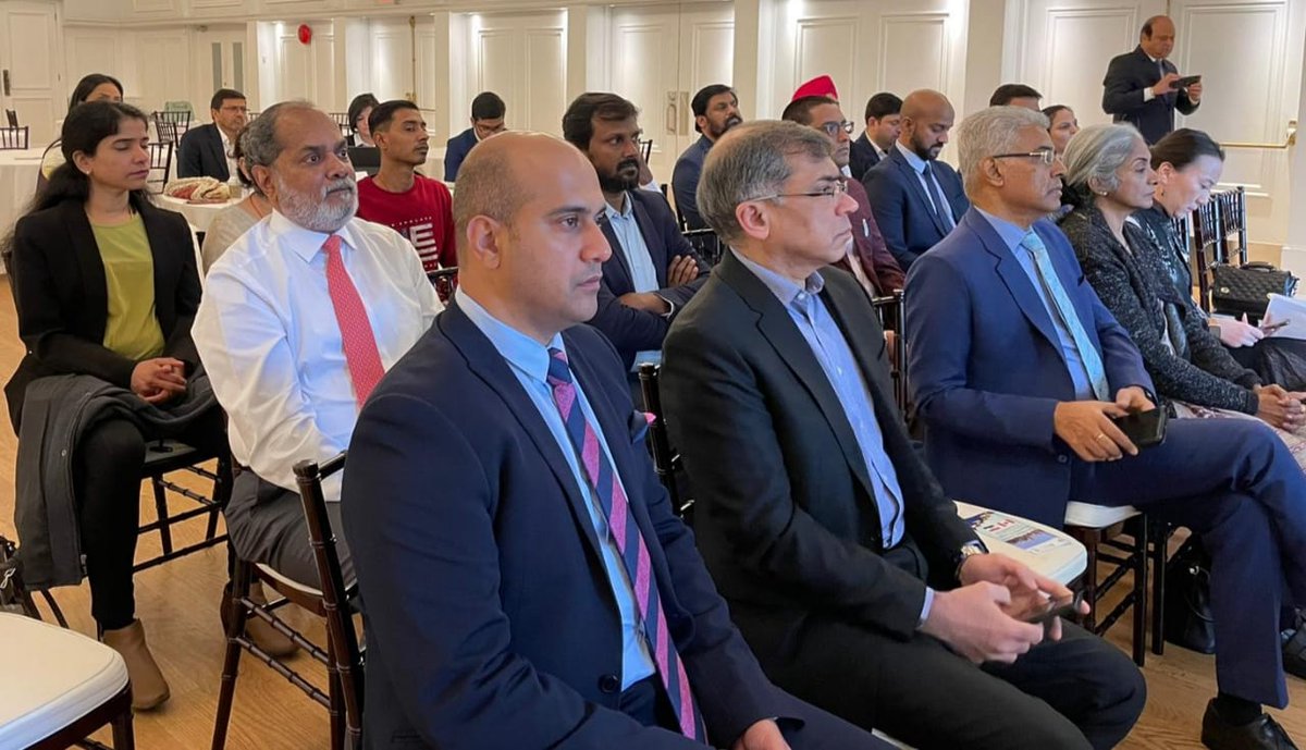 FieoHq's tweet image. Inaugural of Multi-Product Business Delegation to Canada (Vancouver &amp;amp; Calgary) of Indian Companies from Feb 12-18, 2023 with the support of CG of India in Vancouver. Mr @ManishGIfs, CG, @cgivancouver briefed FIEO's delegation on the inaugural day.

@HCI_Ottawa @Brands_India