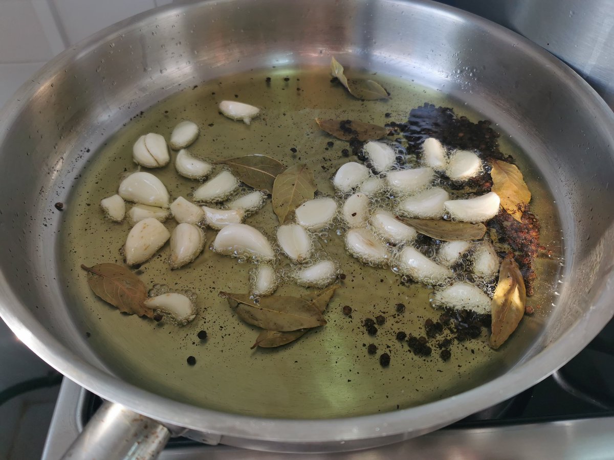 Preparando el escabeche de remolacha. Taller de conservas artesanas #DiputaciondeÁvila