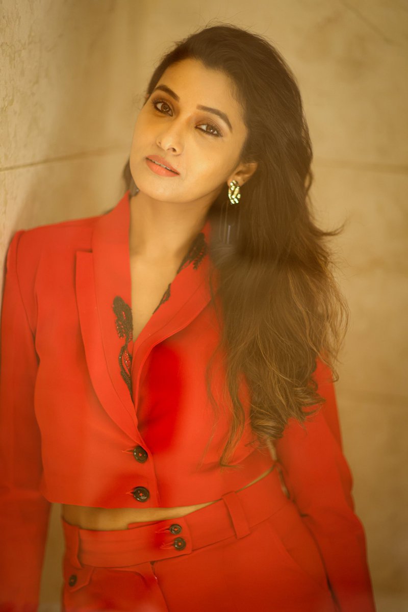 FridayCinemaOrg's tweet image. #redchilli