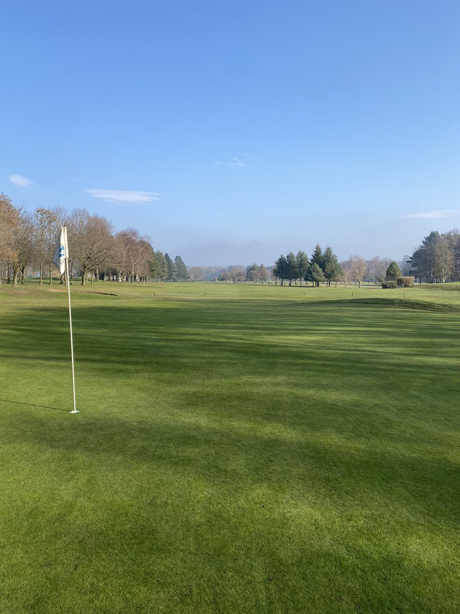 Great to be able to get a cut out on the course this time of year. Fairways, surrounds and rough cut. Bunker renovations continue and new greens sprinklers being installed. Busy Tuesday