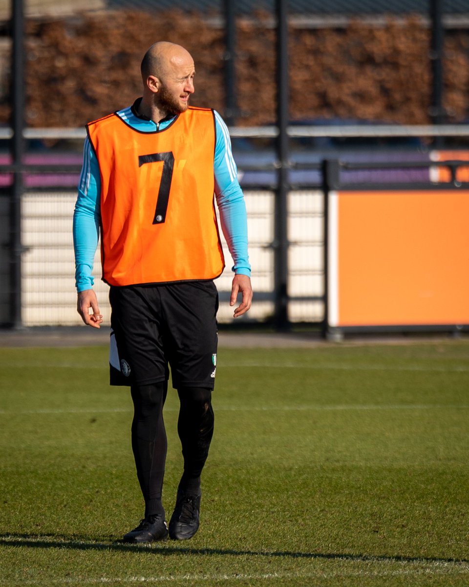 Crewt5's tweet photo. @Feyenoord Alive and.. kicking. ⚽️💪🏻 https://t.co/Zx6O4V0skQ