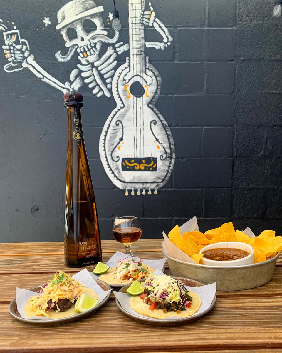 BakersfieldSN's tweet photo. It's Tuesday, you know what that means...🌮 🌮 🌮!!! Tonight we have $3 tacos and $10 pours of Don Julio 1942. Stop in or make a reservation at https://t.co/1OZeR6S0jJ https://t.co/FmfDrzBOxi
