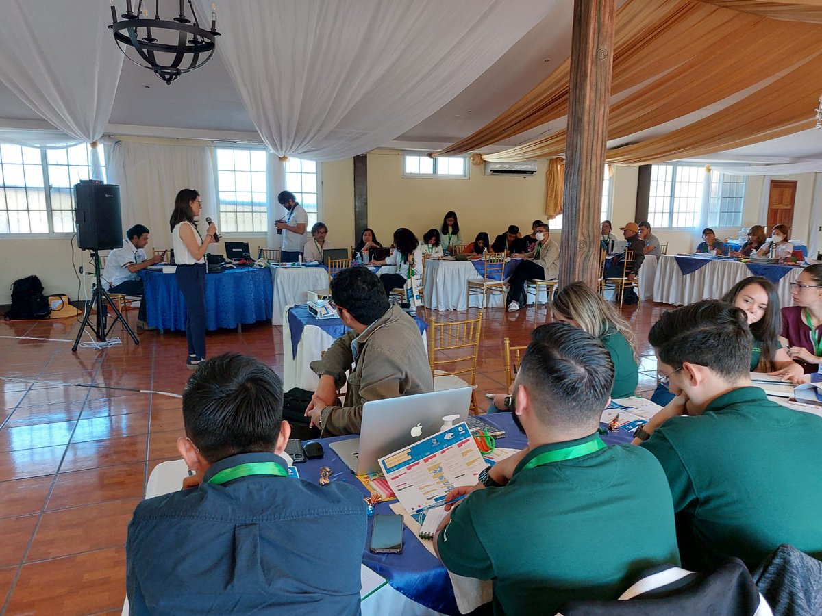 Oxfam_CA's tweet photo. 🙌🏽 Con mucho entusiasmo inicia el Encuentro de Comunicación para la Justicia Climática con participación de organizaciones de Guatemala, El Salvador, Honduras, Colombia, EEUU, Costa Rica y México. 
¡Uniendo nuestras voces para la defensa del territorio!🌱💧
#LaIgualdadEsElFuturo https://t.co/R9VfKPUmbV