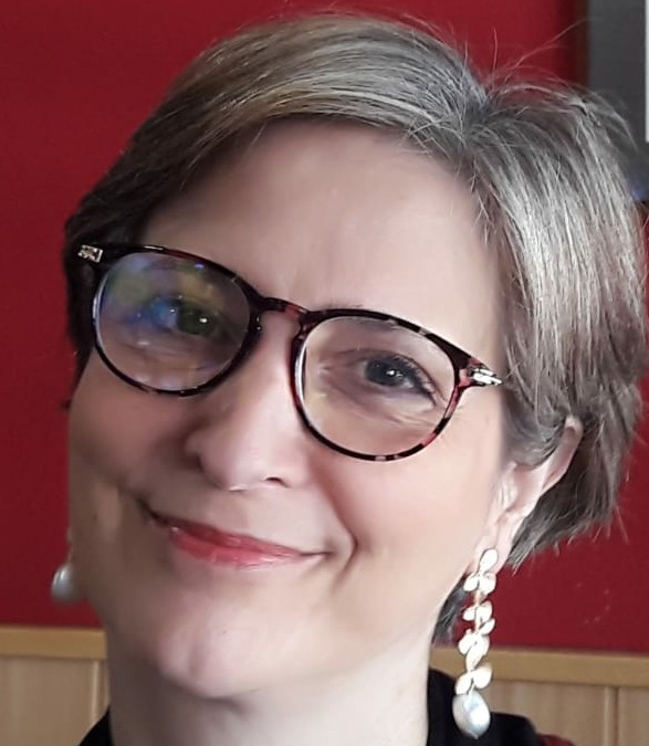 La teóloga zaragozana Cristina Inogés es la Pregonera de la #SemanaSantaZgz 2023. Cristina Inogés ha sido la primera persona laica en ser invitada por el Vaticano para ofrecer una meditación bíblica durante la apertura del Sínodo de Obispos.
<a href="/zaragoza_es/">AyuntamientoZaragoza</a> <a href="/ZaragozaTurismo/">Zaragoza Turismo</a>