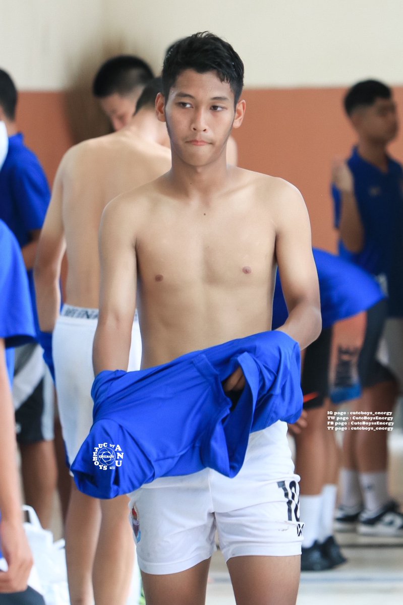 CuteBoysEnergy's tweet photo. HBD17th🎂🎂🎂 “น้องโบนัส” (13Feb) @_nus.bonus นักบอลหล่อจากกรุงเทพคริสเตียนวิทยาลัย : มีความสุขและสุขภาพแข็งแรง เล่นบอลเก่งๆ ติดธงไวๆฮับ 💜💛 #cuteboysenergy #cuteboysenergyหวานเจี๊ยบ #ทำไมผู้ชายในชุดกีฬาจึงน่าถ่ายรูป #กรุงเทพคริสเตียนหวานจัง ⚽️
💯
#BCC_Energy #Bonuskrit_Energy https://t.co/DWtchiSt4j