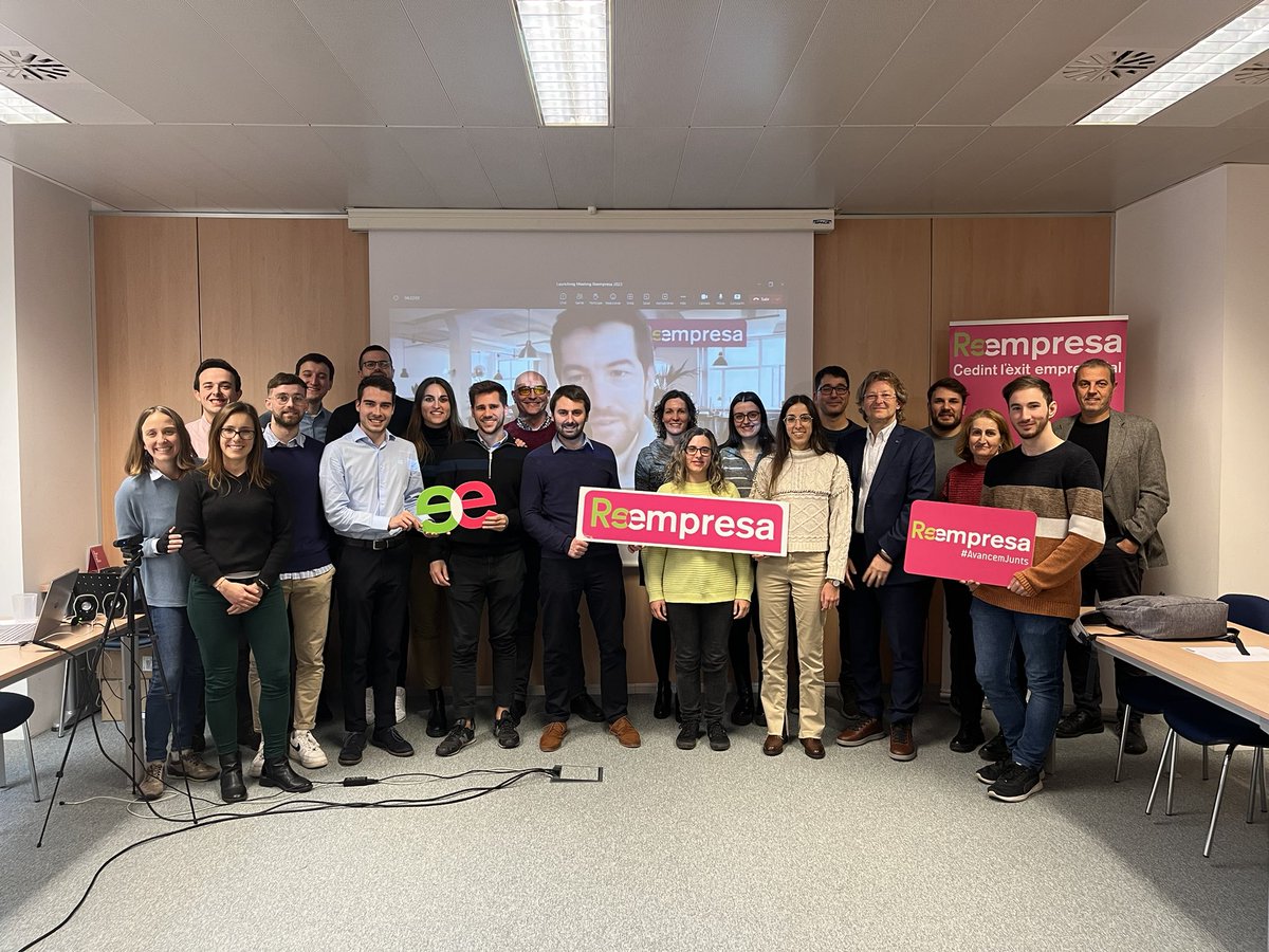 Reempresa's tweet photo. Matí de planificació d’objectius per aquest #2023 amb el nostre equip!💪🏼
Seguim treballant per seguir sent una eina real que eviti el tancament de negocis per falta de relleu i que ajudi a les nostres empreses a seguir creixent i a ser més fortes!
@PatronalCecot @autoocupacio https://t.co/Nar3hGGYVH