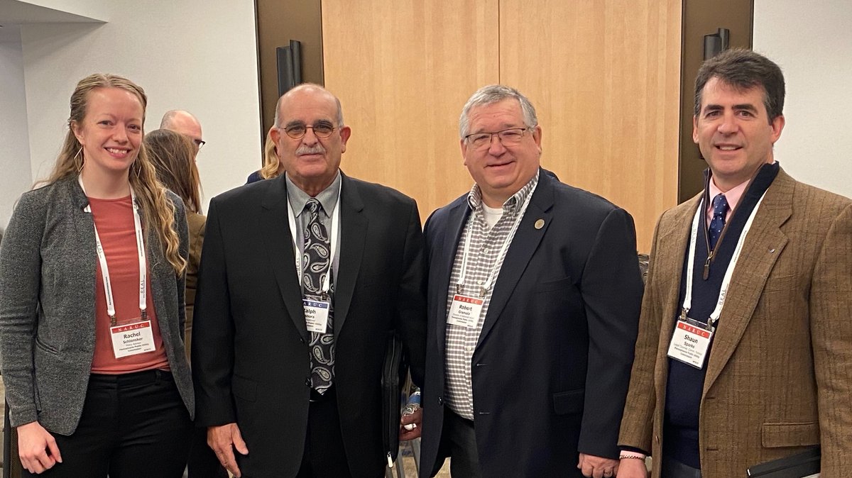 PA_PUC's tweet image. Before today’s @NARUC Committee on Water panel on #hydropower, @PA_PUC Commissioner Ralph Yanora meets w/ Exec Dir. Bob Gramola &amp;amp; staffers Rachel Schlensker &amp;amp; Shaun Sparks. Yanora joined #utility leaders, state/federal officials &amp;amp; experts to explore hydro benefits. #NARUCwinter23