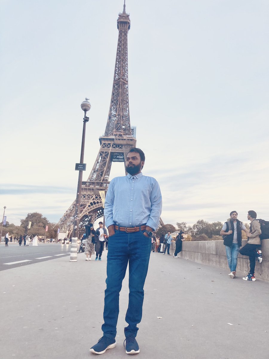 _YASIRFAROOQ's tweet photo. #Paris, France https://t.co/1xKBKGx1q1