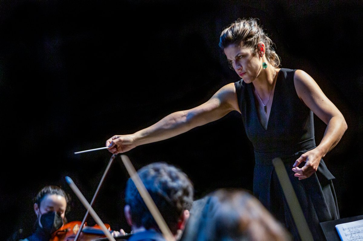 es_oscan's tweet photo. 😊 ¡Gracias al @PFCantabria @culturacan por confiar en la #OSCAN para acercar la #músicaclásica al público! Y gracias a nuestros patrocinadores, @uneatlantico y @CantabriaLabsES, por su apoyo incondicional. 🤲 ¡Nos vemos en la Sala Argenta! https://t.co/3IrZGHiLCs