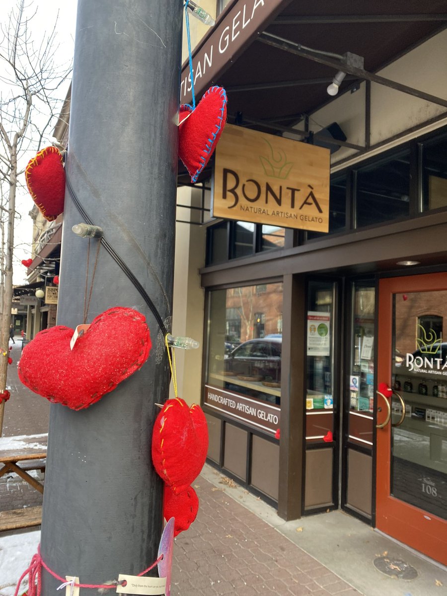 DowntownBend's tweet photo. Heart Bombs in Downtown Bend 2023! Happy Valentine’s Day! #inbend #downtownbend #ValentinesDay https://t.co/XQpZJ63UBy