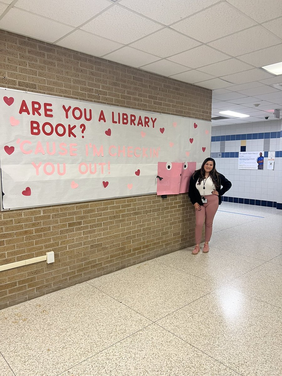Happy Valentine's Day!! The cutest bulletin board made by yours truly💓