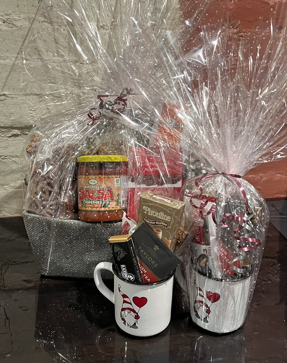 MyCreativeEdge's tweet image. Great gifts for everyone you love this #ValentinesDay Local soaps, pottery, candles, #giftbaskets, coffee, chocolate, home decor and more!