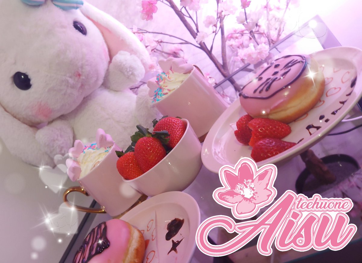 Hyvää ystävänpäivää! 💖

Nähdään kesällä @ropecon ssa! 👀